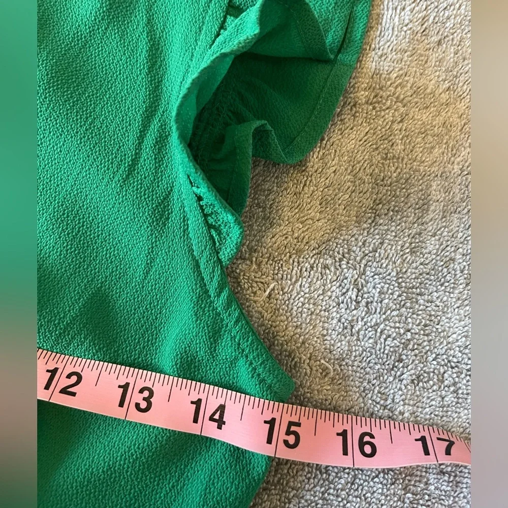 🦜 MONTEAU- Stunning Green Ladies Top.                     Bag 113 - Picture 8 of 9